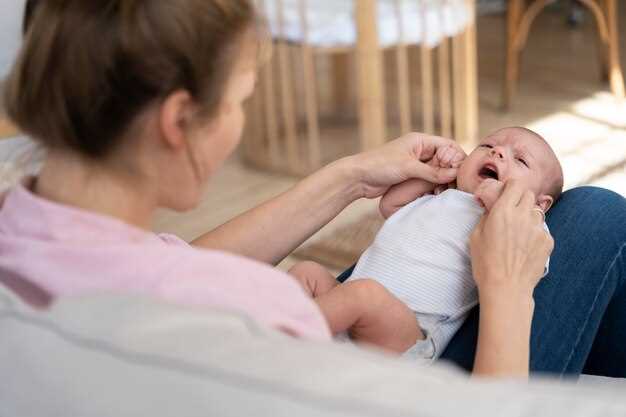Массаж слезного канала: правила проведения для новорожденных
