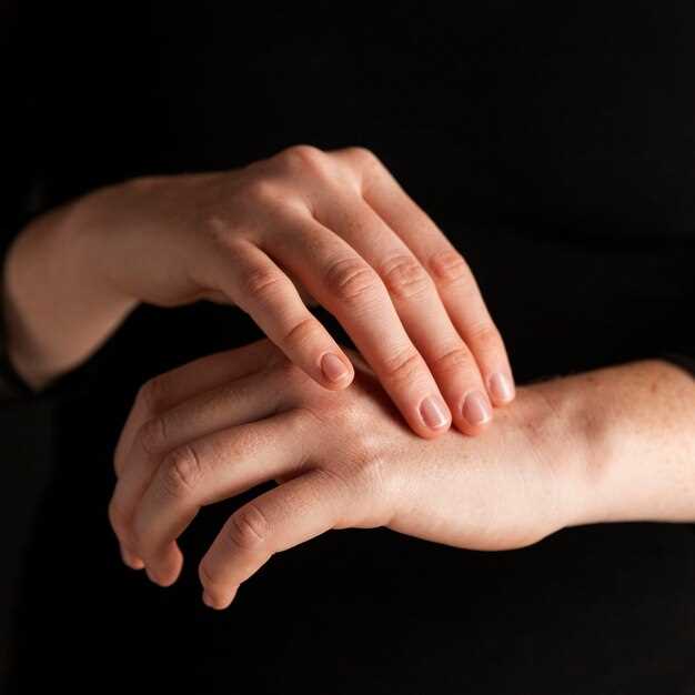 Зуд между пальцами на руках: причины и методы лечения